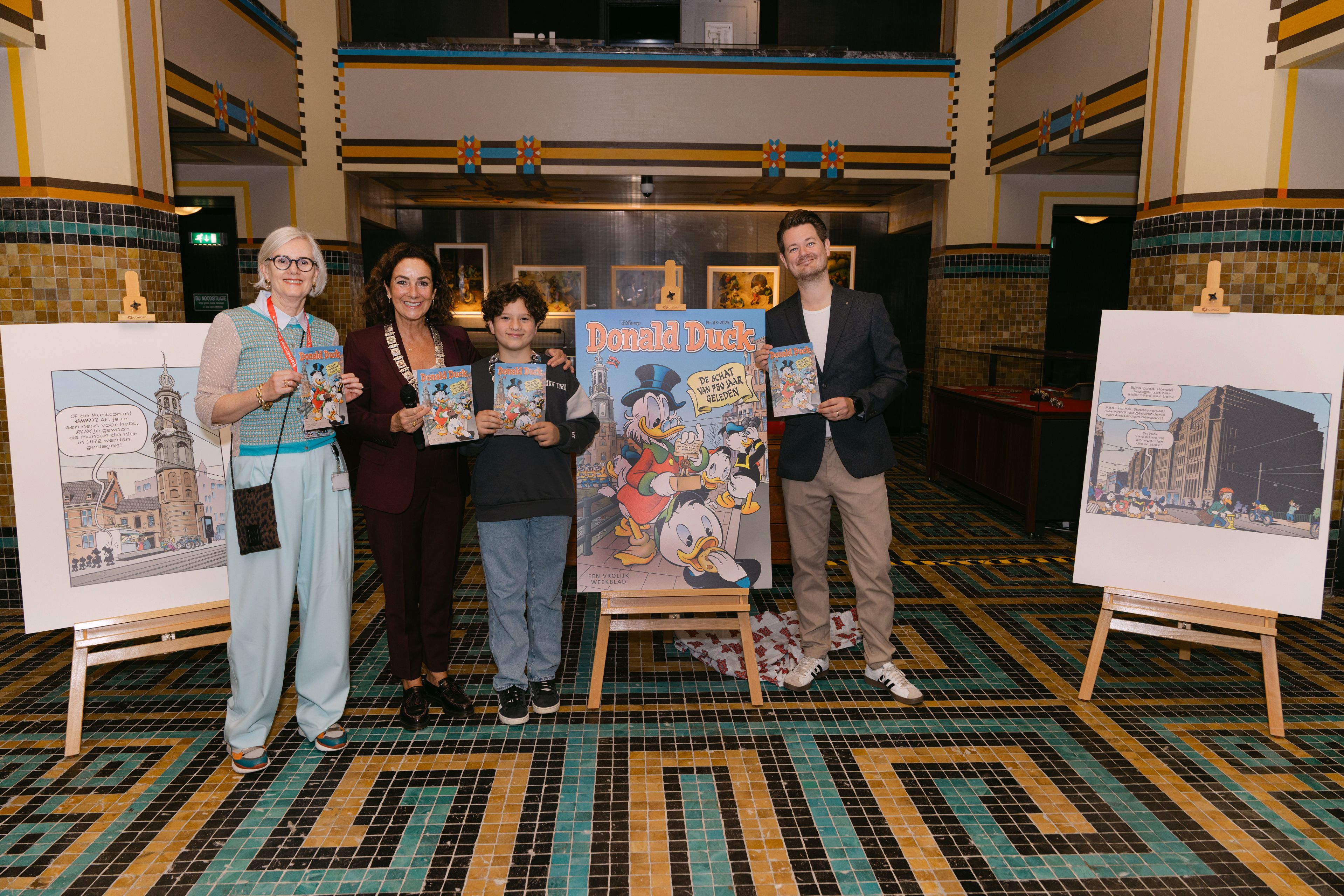 Onthulling van de Donald Duck-editie 750 jaar Amsterdam in het Stadsarchief — beeld 7