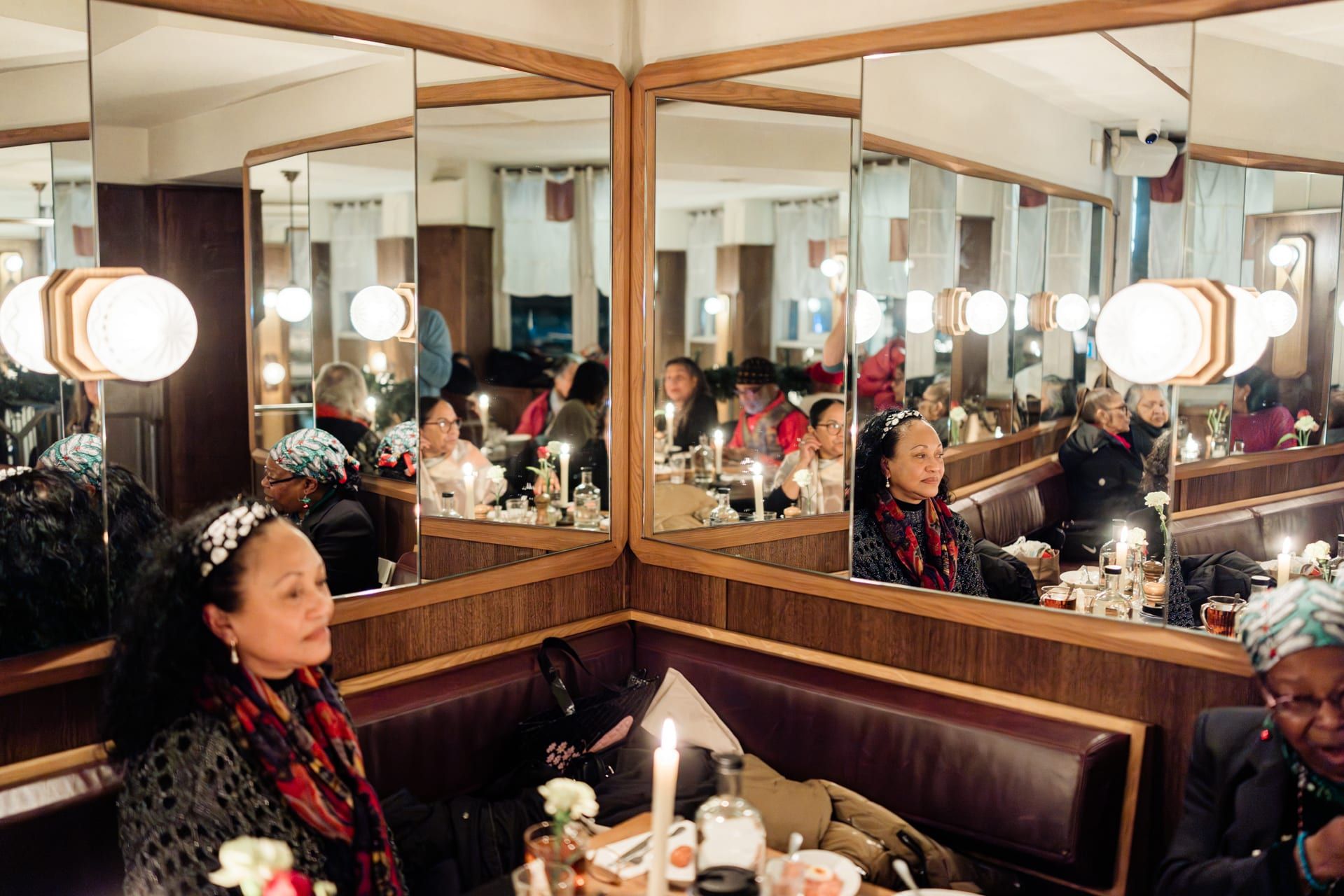Kerstdiner van Stichting SAN voor buurtbewoners in Amsterdam-Oost — beeld 11