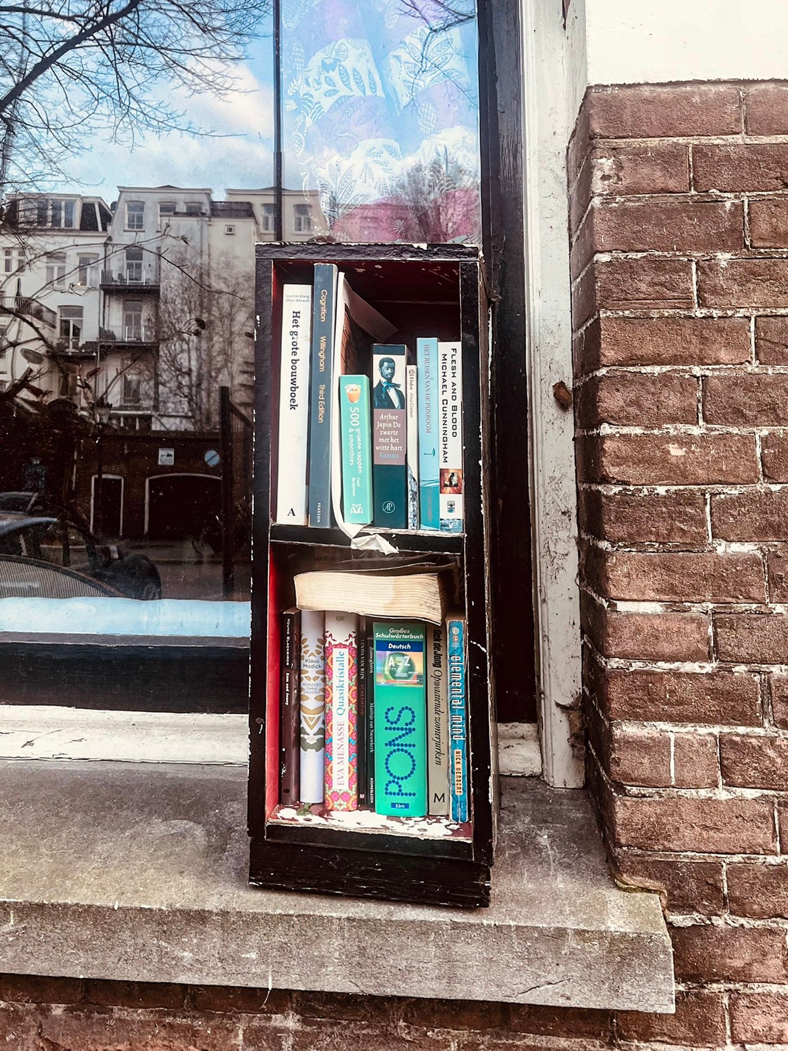 Boekenkastje in Amsterdam — uit de serie Bookshelfs